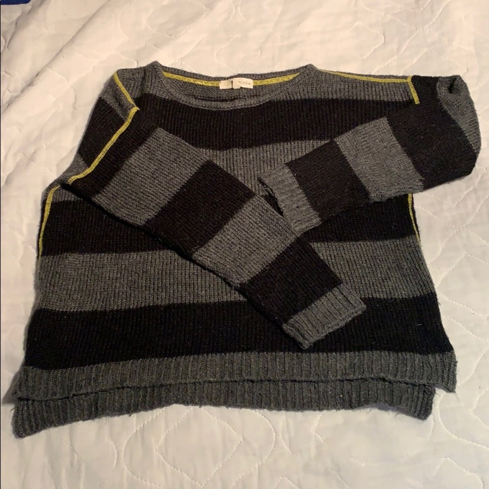 Rewind crew neck sweater